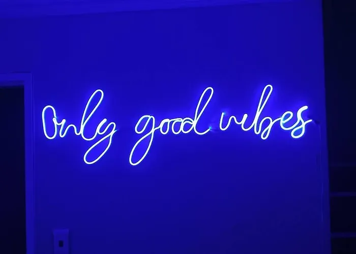 R & E Good Vibes