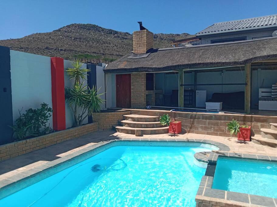 R & E Good Vibes Villa *